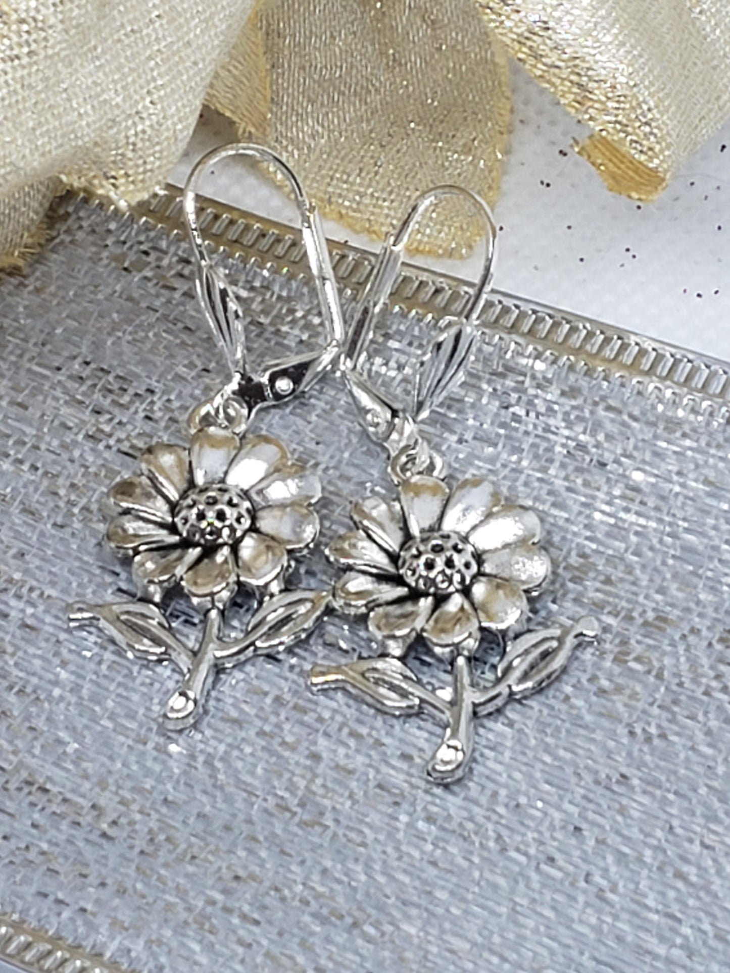 Summer Daisy Earrings