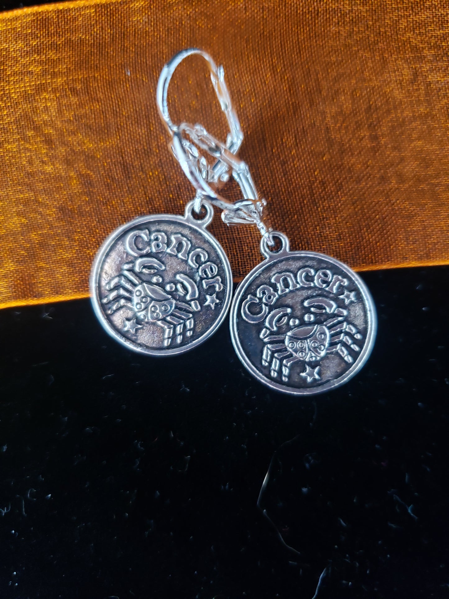 Cancer Astrological Sign and Birthstones