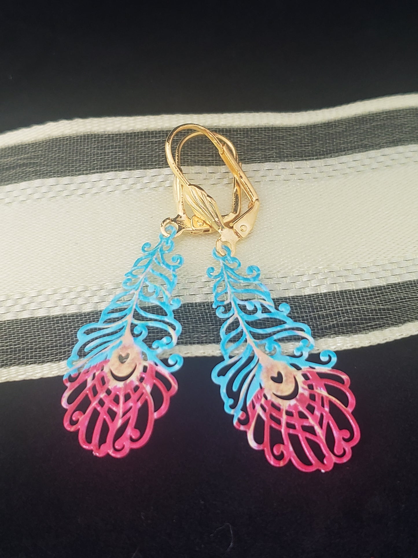 Lightweight Feather Earrings (3 styles)